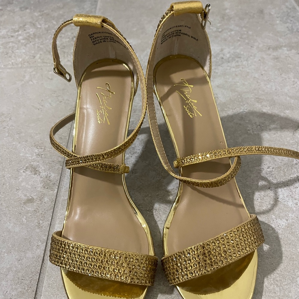 Thalia sodi high heels